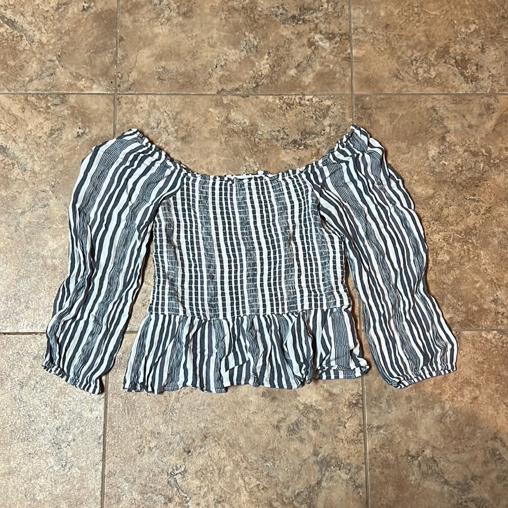 American Eagle top